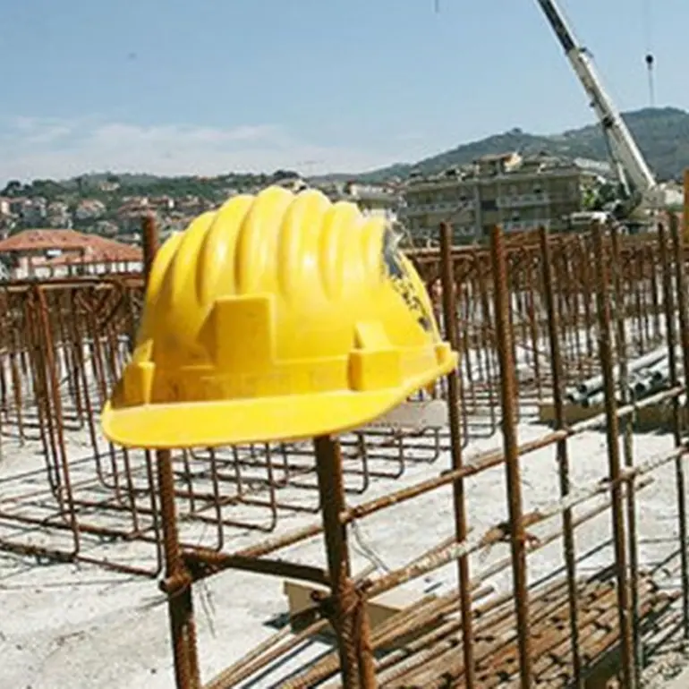 Comune di Vibo e lavori pubblici, poco personale per la verifica dei progetti: bando per gli esterni