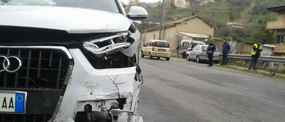 Incidente stradale a Piscopio, un ferito grave - FOTO/VIDEO