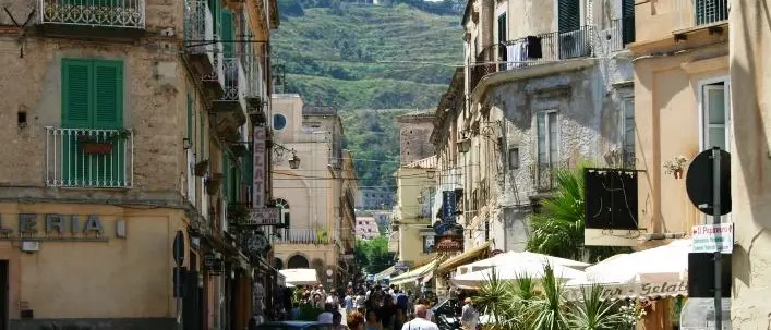 Occupazione suolo pubblico, commercianti sul piede di guerra a Tropea