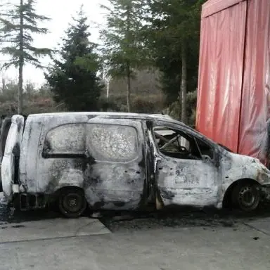 Furgone in fiamme ad Arena, per il sindaco Schinella un segnale preoccupante