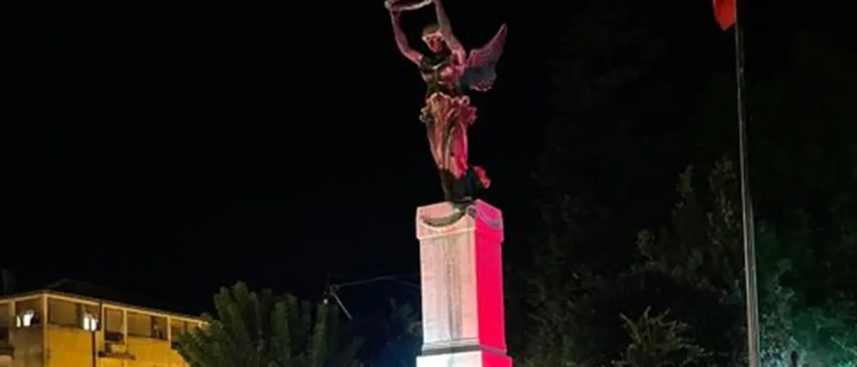 Caro energia, luci spente anche a Filadelfia per sensibilizzare il Governo