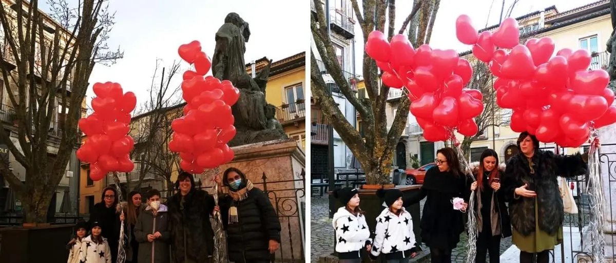 Vibo, palloncini in cielo in ricordo delle vittime del Covid