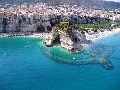 Tropea si mobilità contro il ridimensionamento dell’ospedale - VIDEO