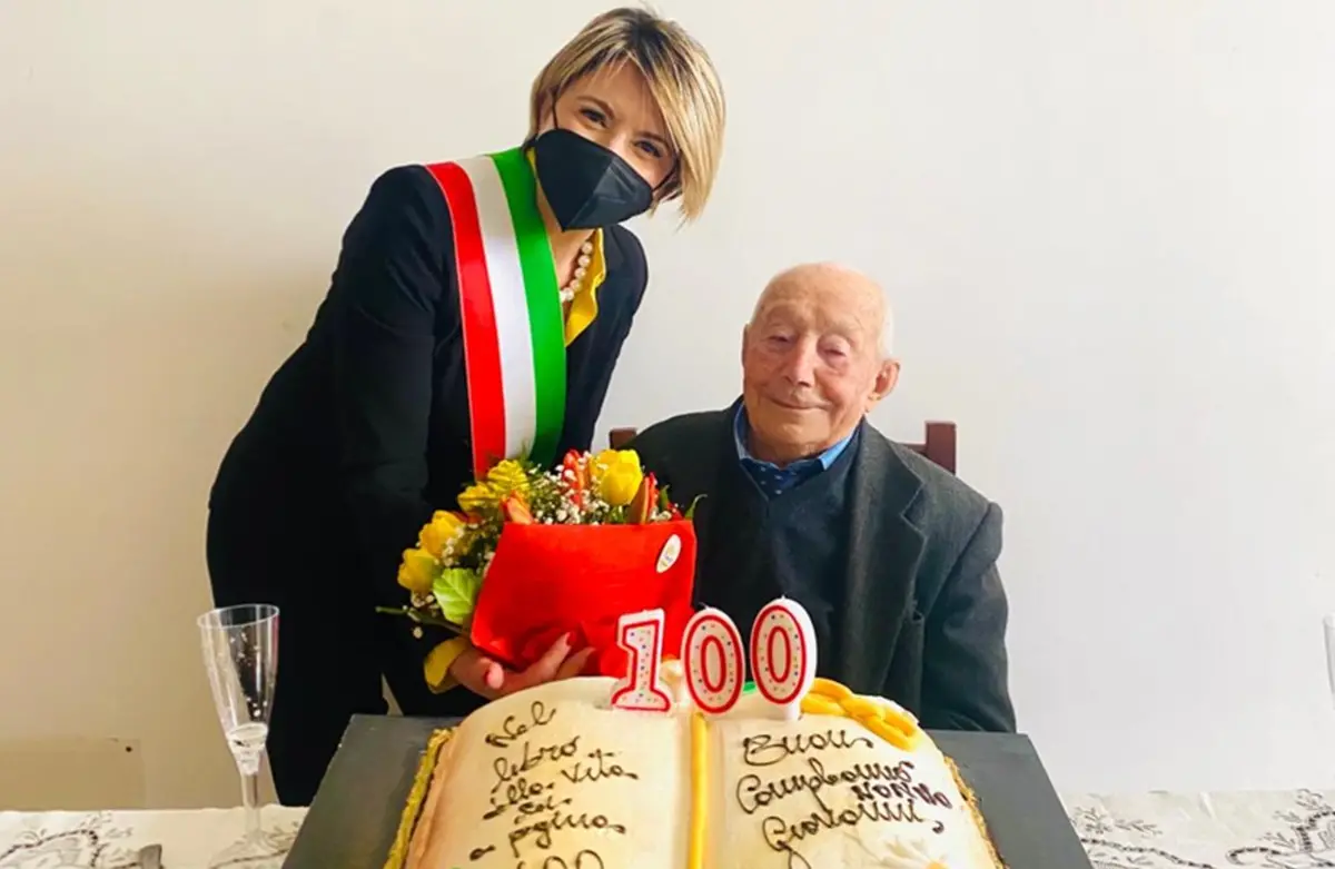 Vibo Valentia festeggia il secolo di vita di nonno Giovanni Russo
