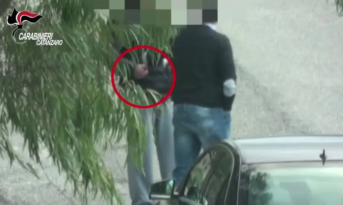 Usura a imprenditori in difficoltà per la pandemia nel Catanzarese: cinque arresti