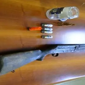 Fabrizia, sequestrati fucile e cartucce da guerra