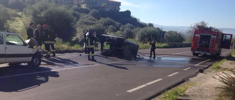 Incidente stradale a Mileto: 79enne muore carbonizzato