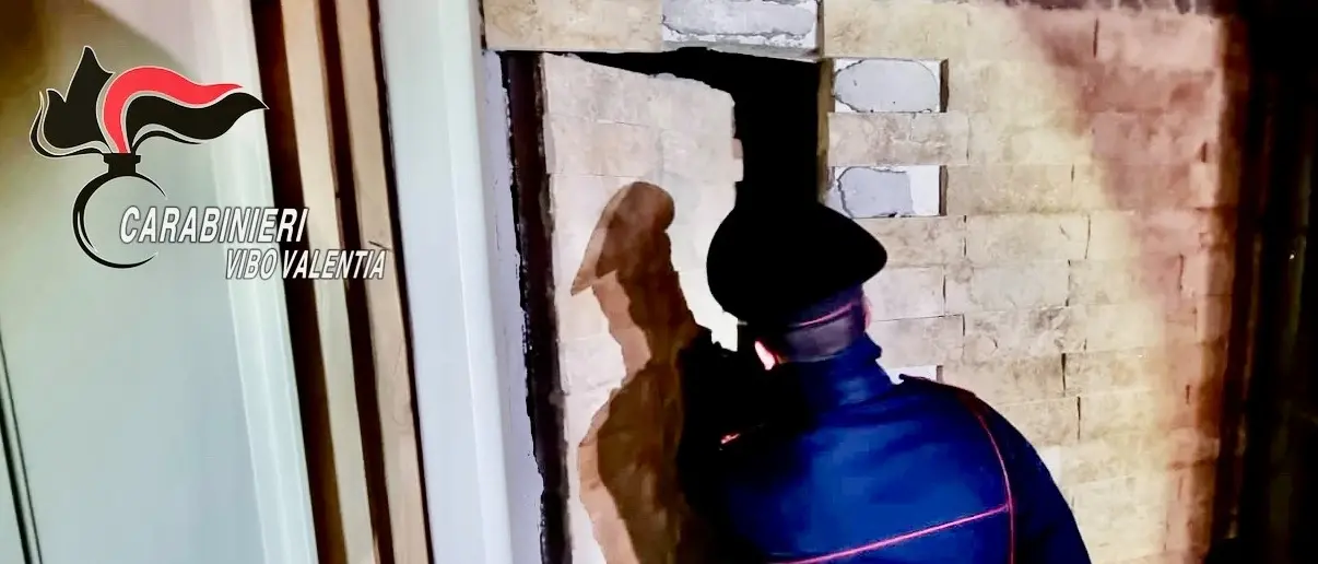 Sparatoria in piazza a Ricadi, arrestato a Vibo il presunto autore - Video