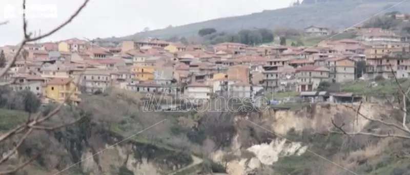 Frana di San Calogero, il punto della situazione in un vertice in Prefettura
