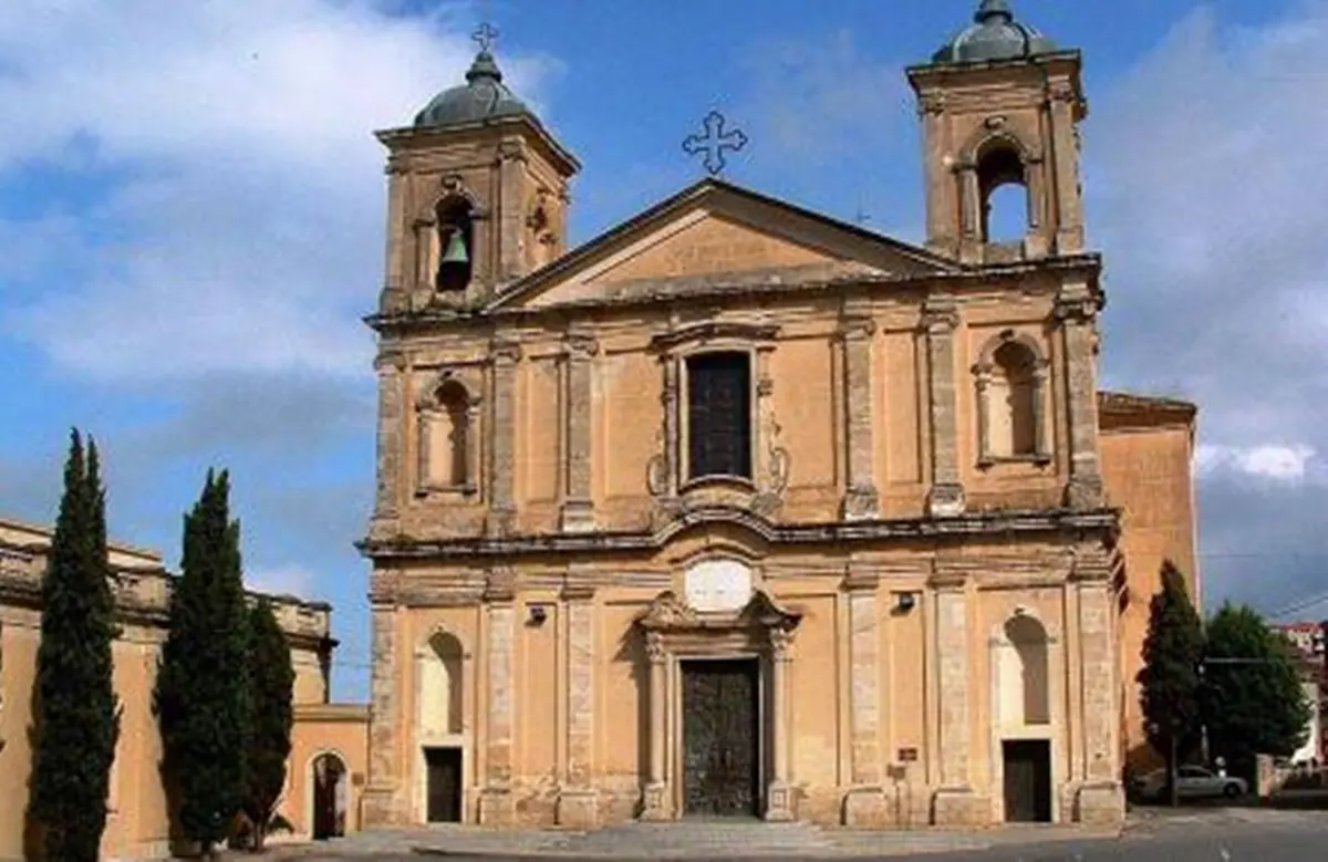 Vibo, la Polizia di Stato festeggia il suo patrono San Michele: celebrazione al Duomo e porte aperte alla Scuola Allievi\n