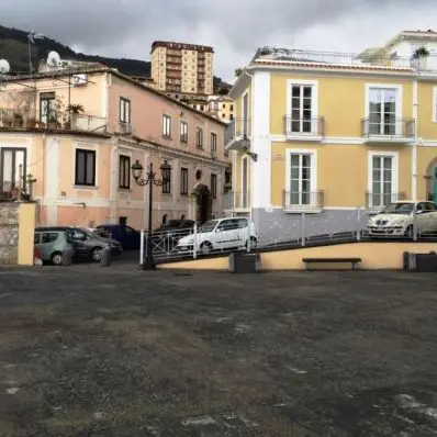 Pizzo, la piazza della discordia