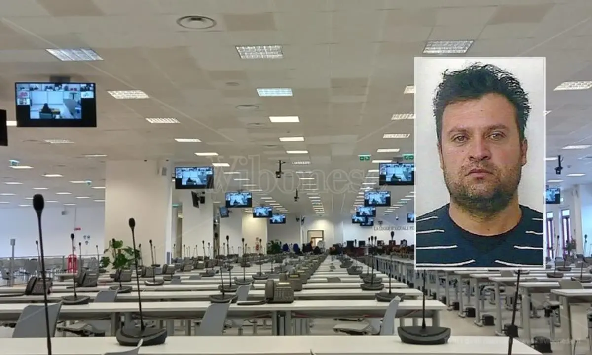 Imponimento: il lido bruciato a Pizzo e l’hotel “puntato” dagli Anello e dai Mancuso