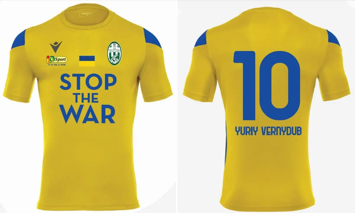 L'Asd Nicotera calcio in campo con i colori dell'Ucraina