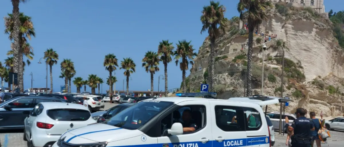 Tropea, il \"tesoretto\" della Polizia municipale fra multe e strisce blu