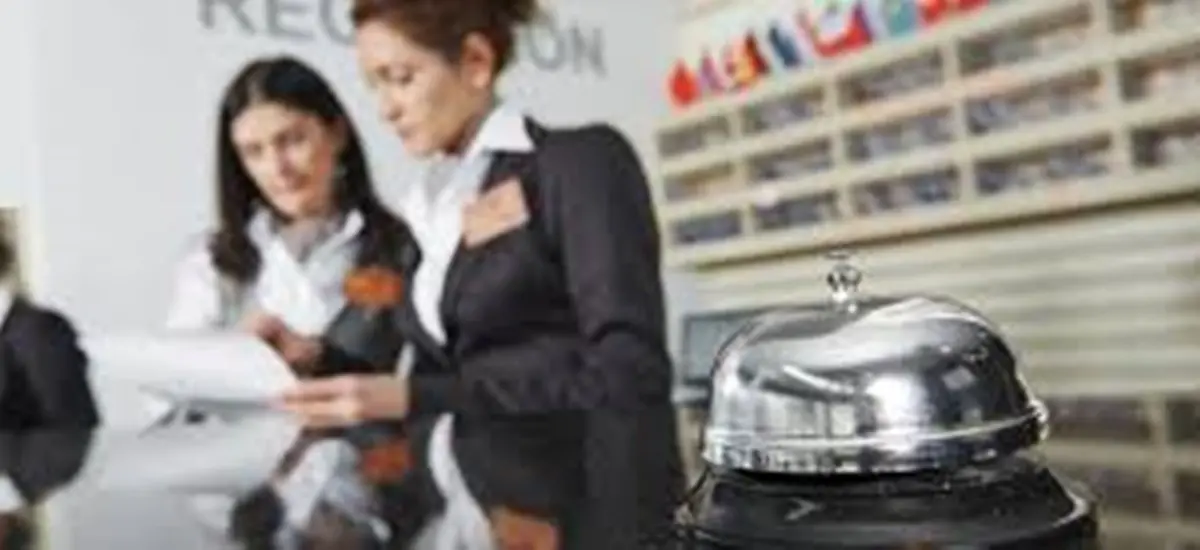 Caro energia, prezzi alle stelle negli hotel in Calabria: «Tagliare le accise» -Video