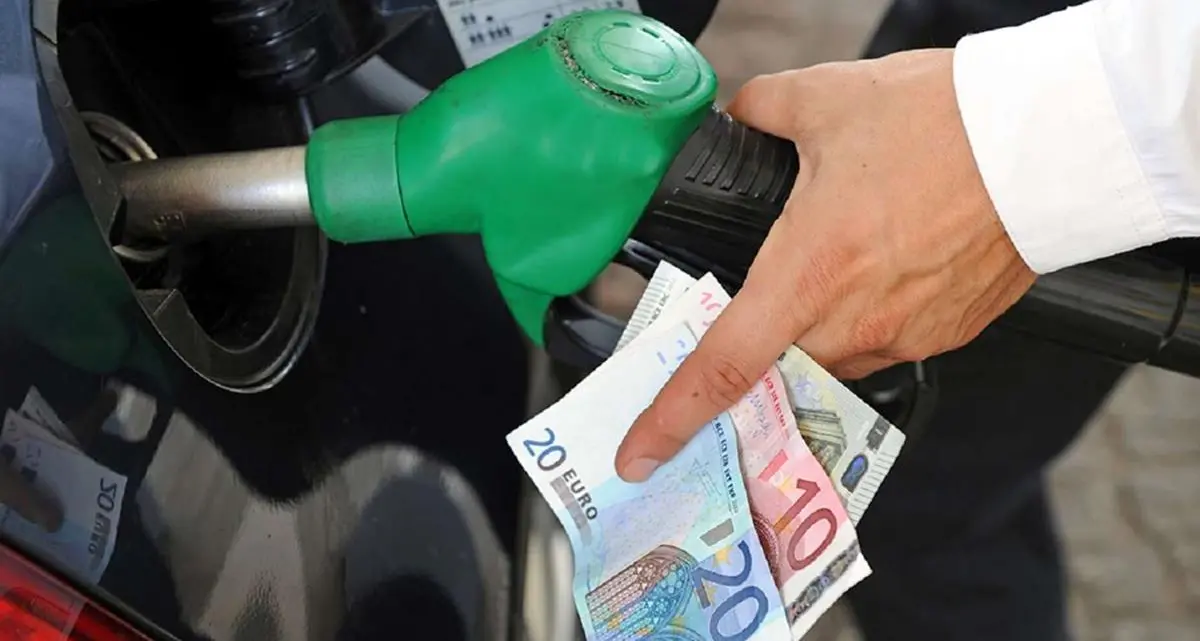 Carburanti, in Calabria tra i prezzi più alti d’Italia: benzina a 1,750 euro, gasolio a 2 euro\n
