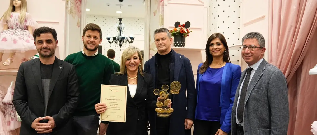 Vibo, targa della Camera di Commercio per i 40 anni di Topolino moda