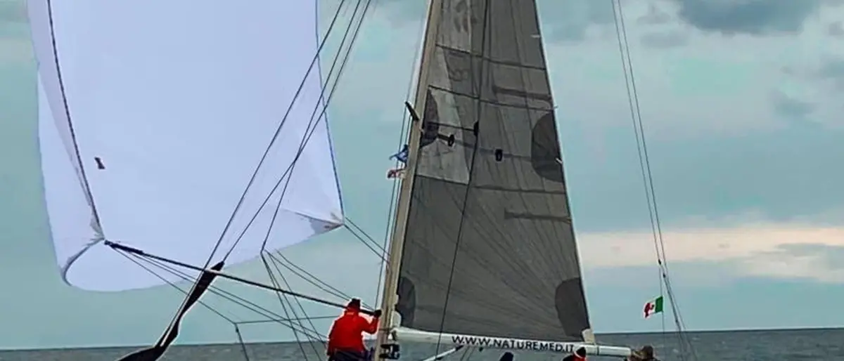 Vibo Marina, all’imbarcazione “Essenza” il trofeo di vela “Carmelo Ranieri”