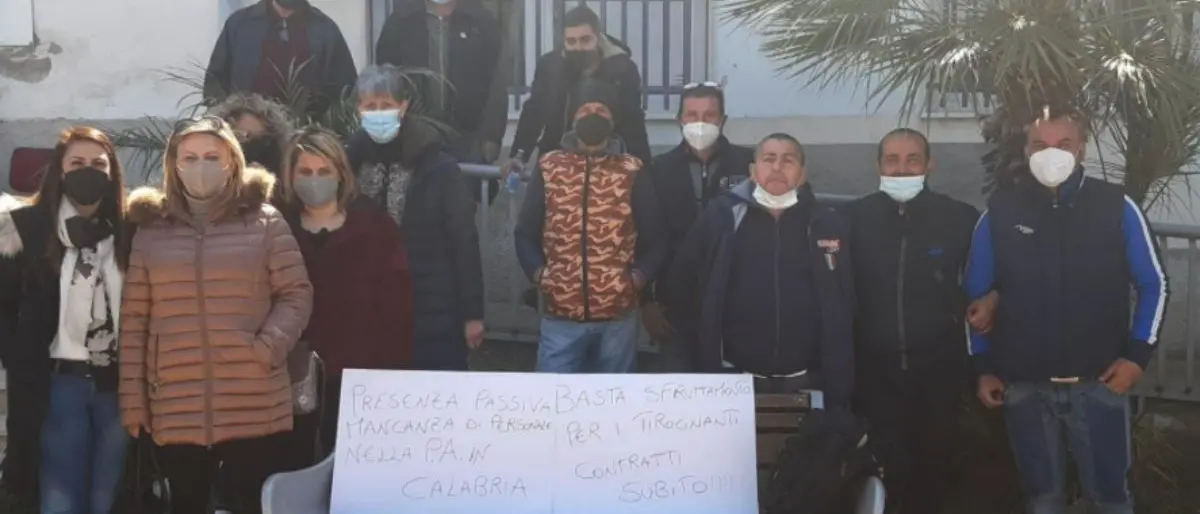 Tirocinanti in protesta, il sindacato Usb: «Oltre 4mila lavoratori da stabilizzare»