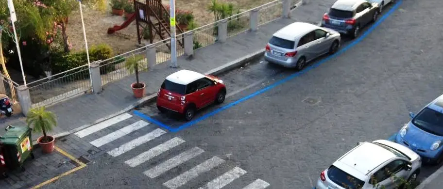 Strisce blu a Vibo Marina, torna la sosta a pagamento in via Emilia