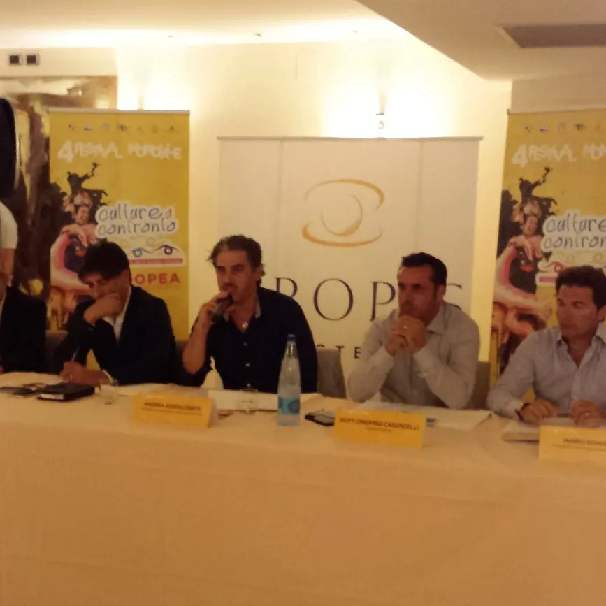 VIDEO | Tropea, presentato il programma del Festival “Culture a confronto”