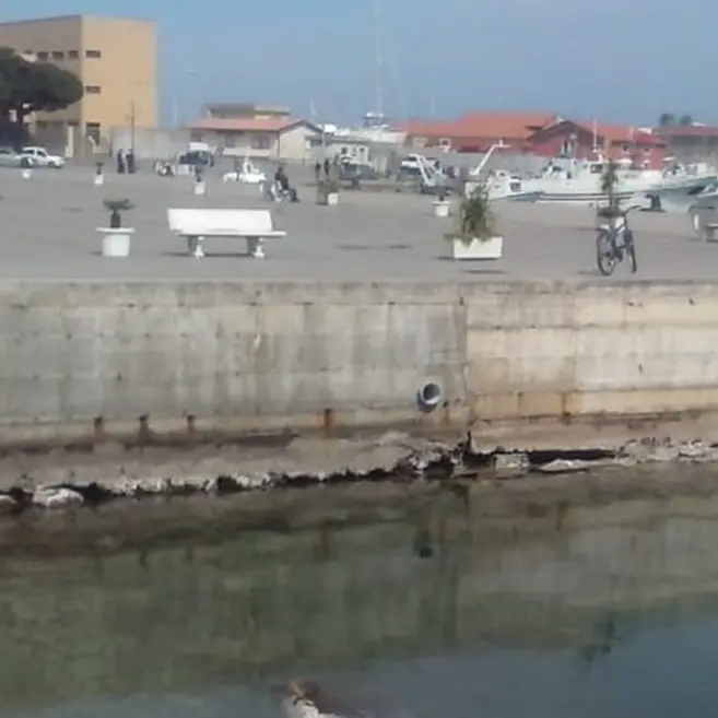 Vibo Marina, registrato un eccezionale abbassamento del livello del mare: scattano i controlli