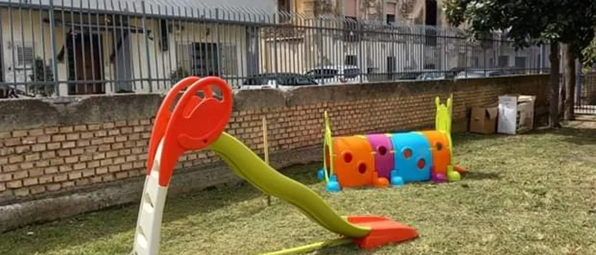 Nicotera Marina, installati i nuovi giochi nel giardino della scuola dell’infanzia