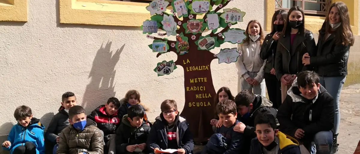 Vibo Valentia, la scuola \"De Amicis\" di accoglie bambini e ragazzi ucraini