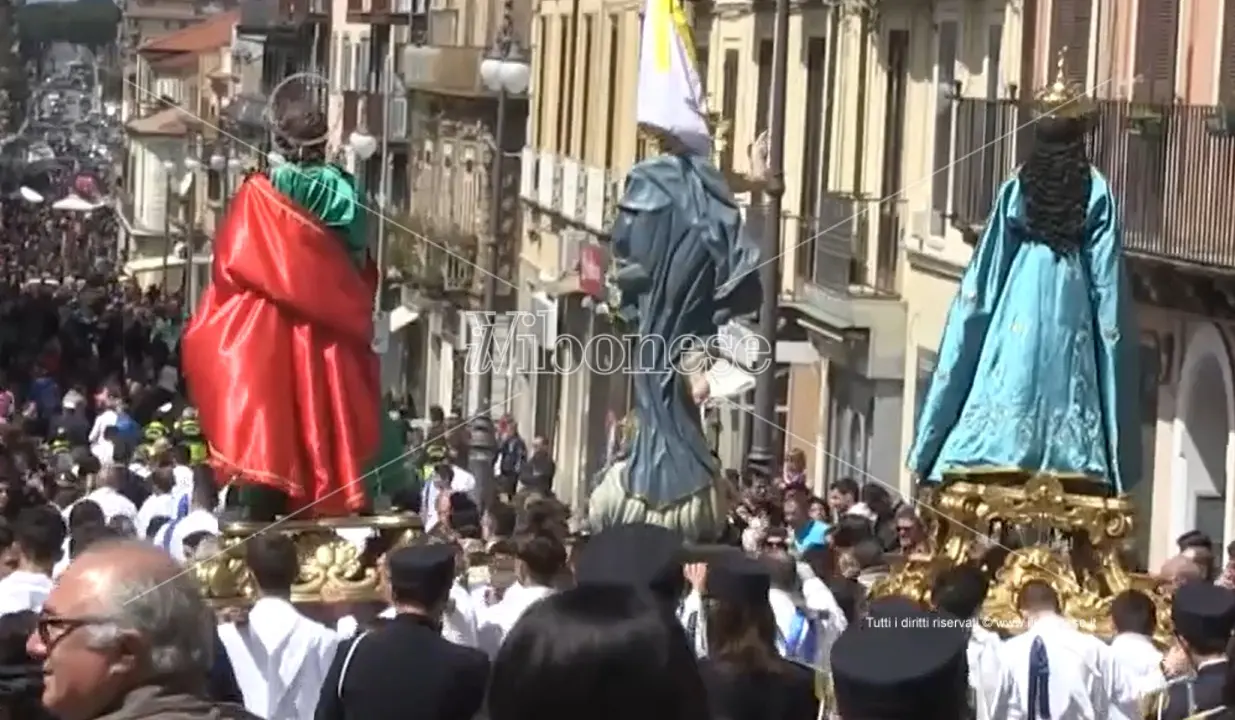 L’Affrontata a Vibo Valentia: «È la rappresentazione della Resurrezione, non evento teatrale» - Video