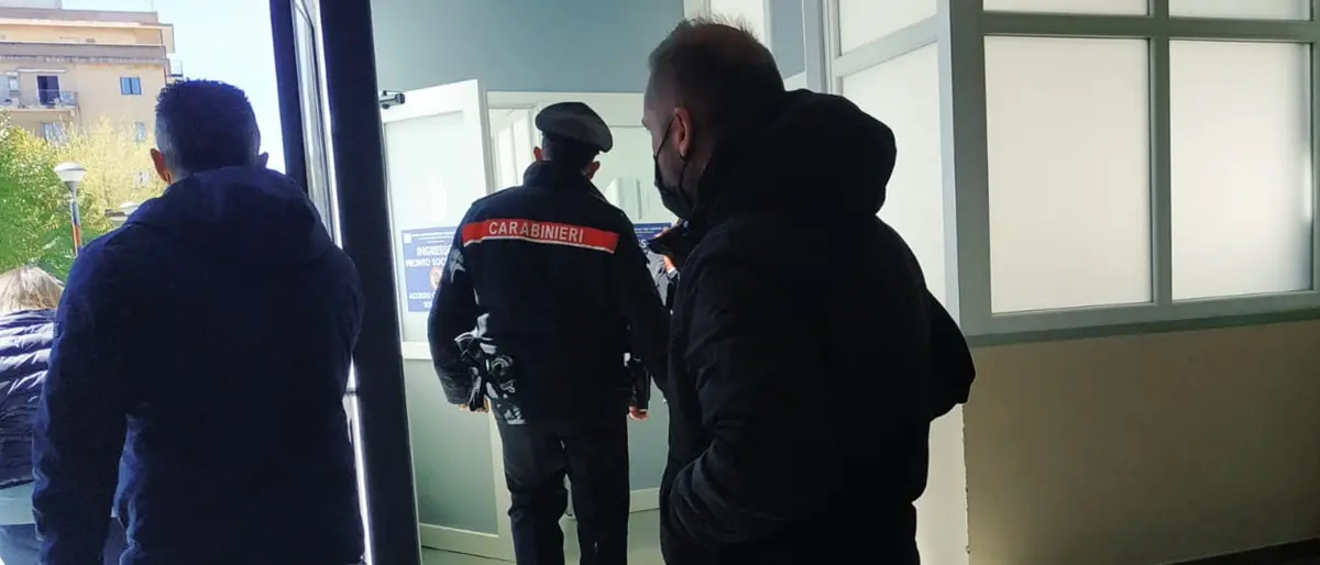 Vibo, altra aggressione all'ospedale: paziente muore e i congiunti si scagliano contro i medici