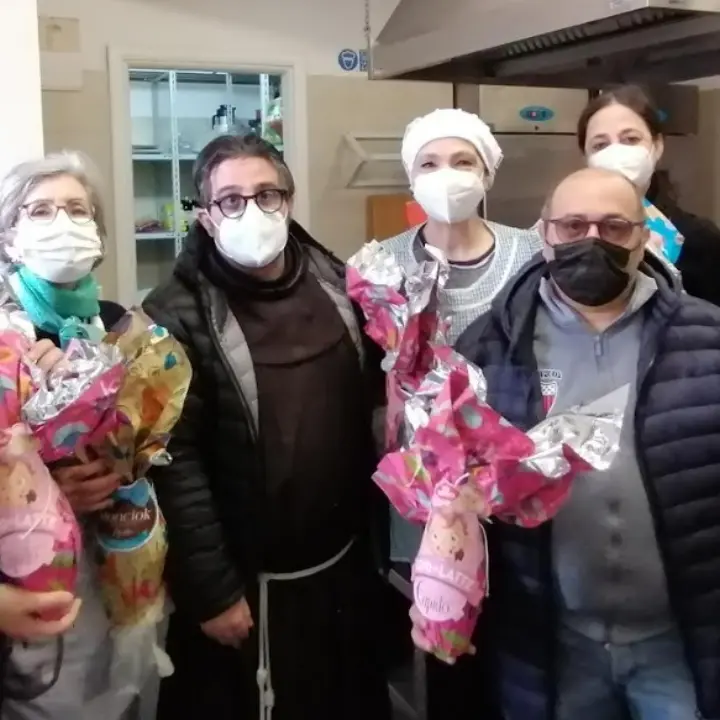 Uova di cioccolato per i bimbi ucraini e bisognosi: il dono dell’azienda vibonese Monardo