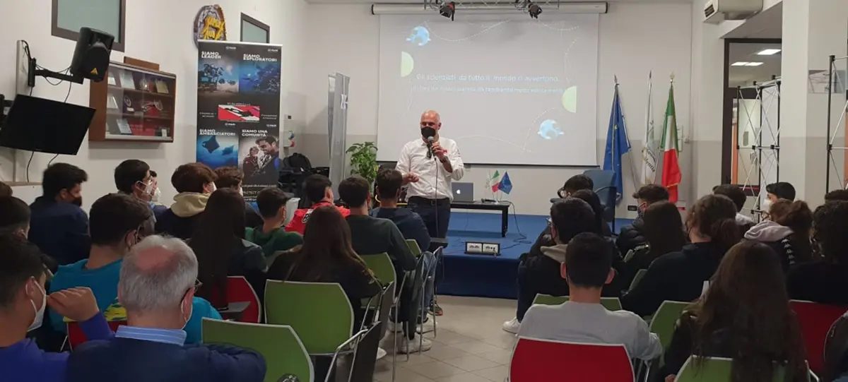 Vibo: al “Berto” si è discusso di subacquea e tutela dell’ambiente marino - Foto