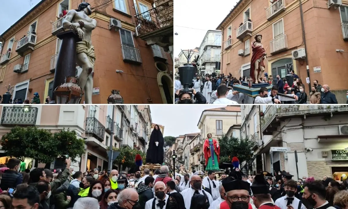 I riti della Pasqua, a Vibo torna la suggestiva processione delle vare - Foto