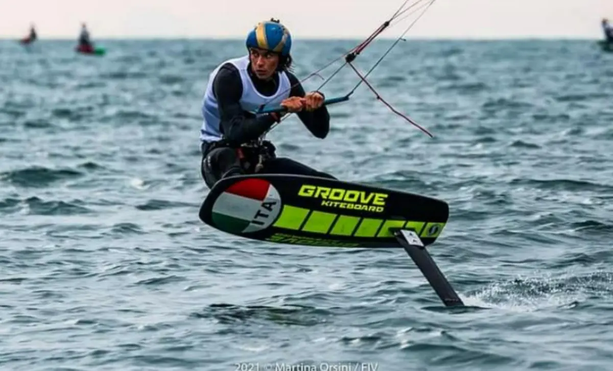 Campionato italiano kitefoil, Ferrone del circo velico Santa Venere si aggiudica la prima tappa