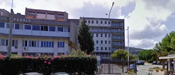 Accusa un malore, ma dall’ospedale di Tropea viene rimandato a casa e poco dopo muore. Aperta un’inchiesta