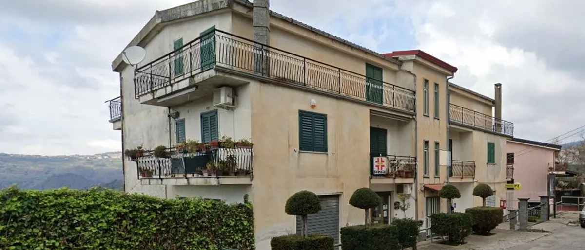 Polia, accoltellamento davanti alla farmacia: ferito un 35enne