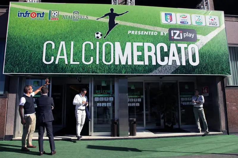 Roma su Sancho, Juve su Kolo Muani e Konè della Roma verso l’Inter\n