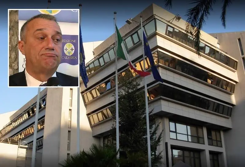 Il “Sistema Salerno”, così fan tutti... La politica sapeva e ora tace