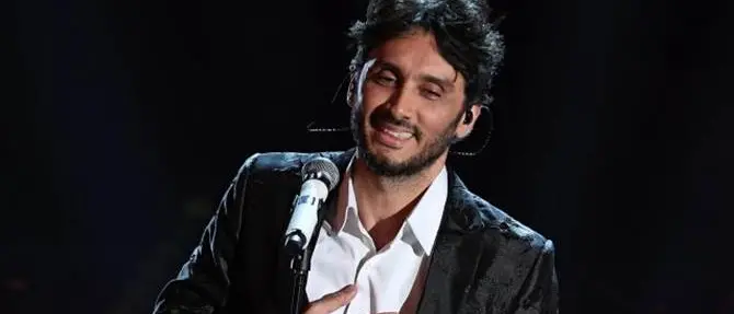 Fabrizio Moro, quel “pezzo di cuore” briaticese sul palco di Sanremo (Video)