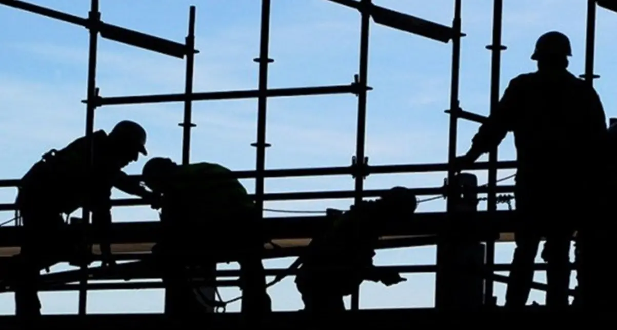 Lavoro nero nel Vibonese, 30 dipendenti senza contratto e 13 irregolari: 6 attività sospese, una chiusa definitivamente\n