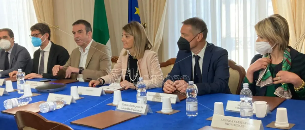 Vibo, vertice in Prefettura sul nuovo ospedale. Occhiuto: «Non resterà un libro dei sogni» -Video