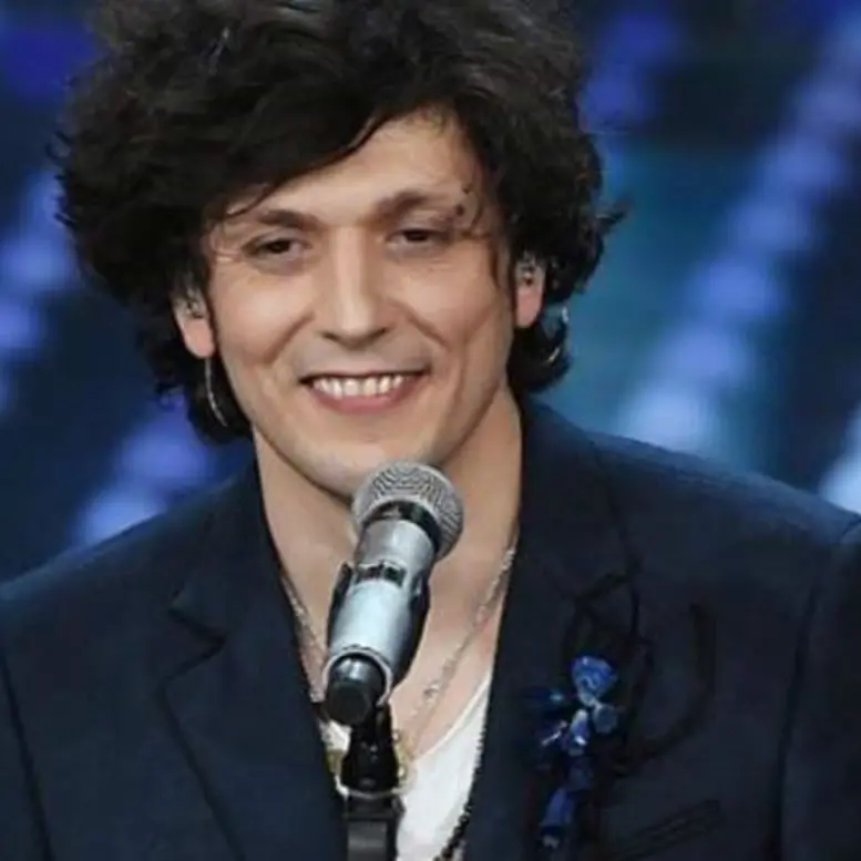 A Vibo Marina cresce l’attesa per il concerto del cantante Ermal Meta