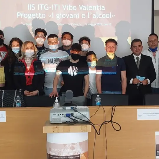 Vibo, all’Itg-Iti l’ultimo convegno del progetto “I giovani e l'alcool”