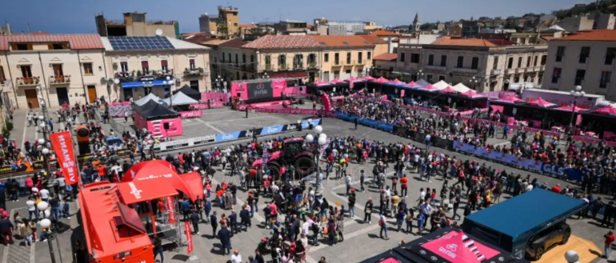 Al via la tappa calabrese del Giro d’Italia, a Mileto previsto un traguardo volante