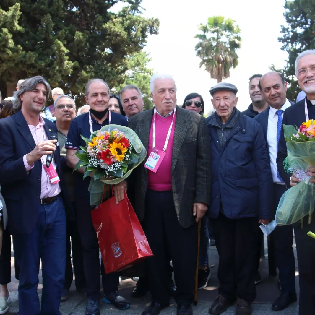 Mileto in festa per il Giro d’Italia, Vegni: «Amicizia stretta con questa città»