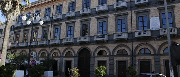 Palazzo Gagliardi a Vibo: il Filippo’s dei Daffinà resta al suo posto, condannato il Comune