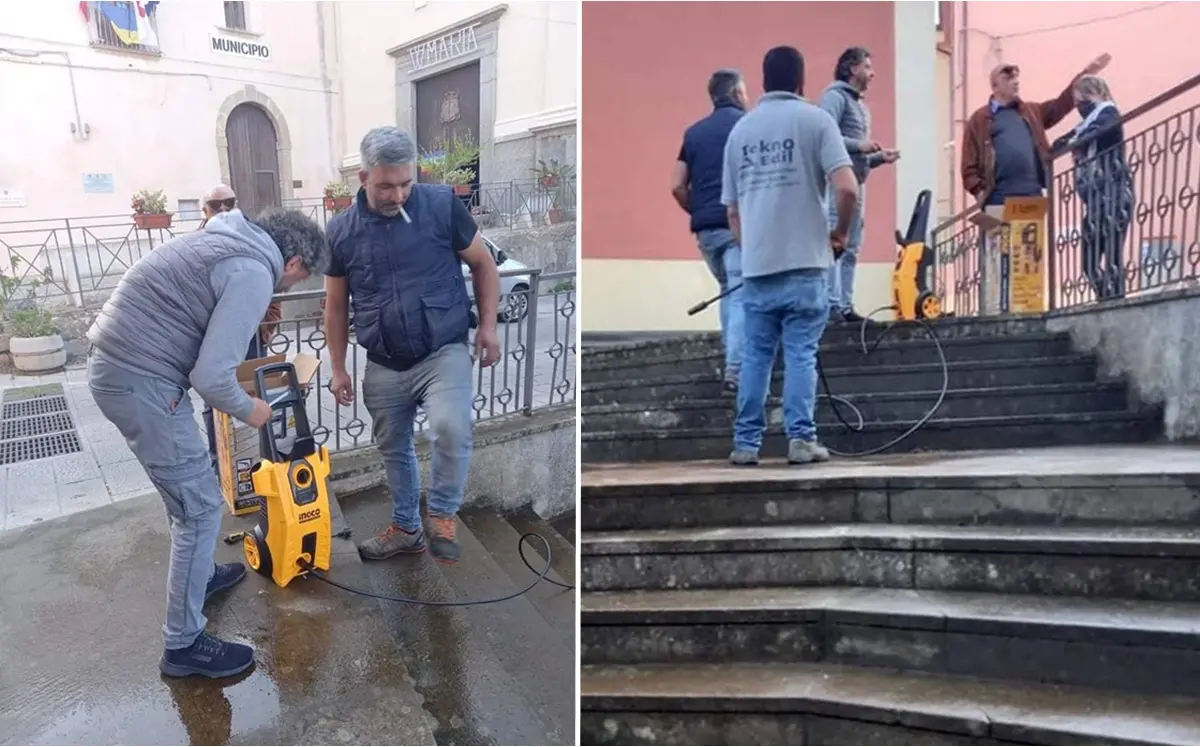 Nicotera, i volontari comunali riqualificano la scalinata davanti al Municipio