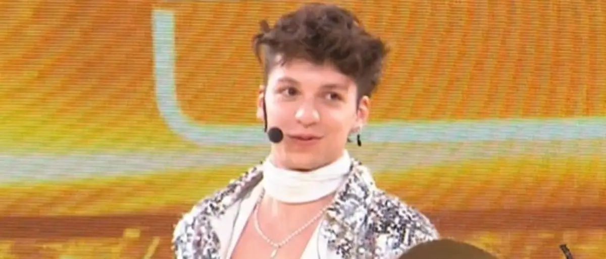 \"Amici 2022\", vince in finale il cantautore lametino Luigi Strangis