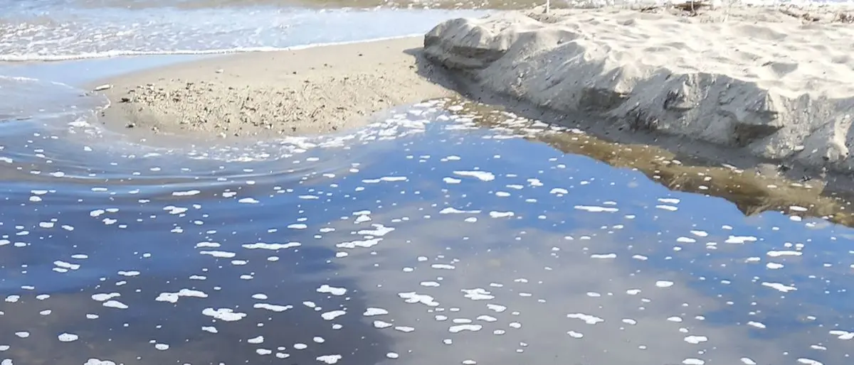 Torrente Sant’Anna di Bivona sversa ancora in mare, Patania (Confasila): «Nulla è cambiato»