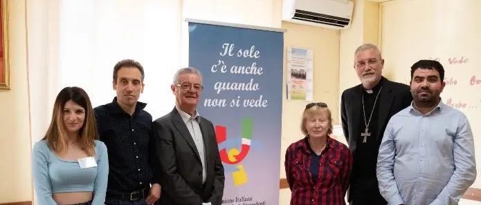 Vibo, il vescovo Attilio Nostro in visita all'Unione italiana ciechi e ipovedenti